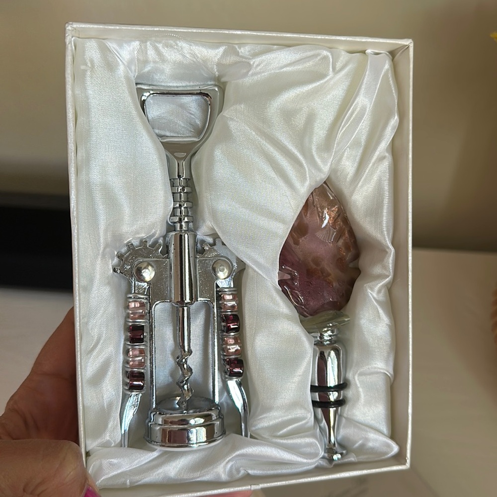 Bottle opener & stopper gift set. Brand New in box